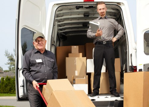 Man with van service in South Wimbledon helping with a local move