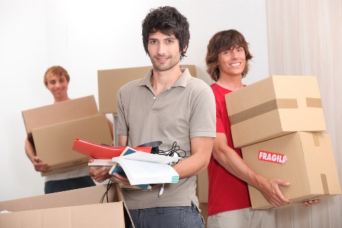 House movers preparing a local South Wimbledon home move