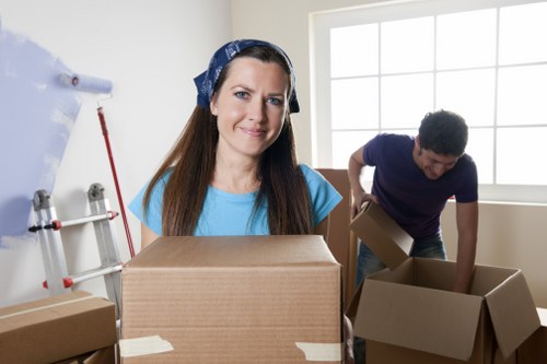 Packing and moving items for a South Wimbledon household