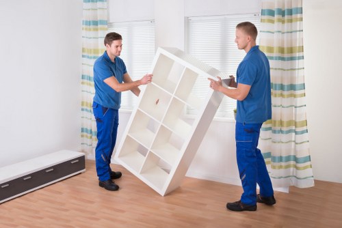 A local removals team supporting a South Wimbledon house relocation